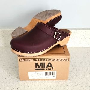 mia, Swedish Clogs, 7M, Leather, Wine